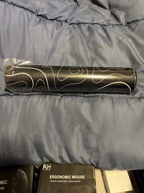 Black Patterned Wrist Rest Pad for Keyboard - Ergonomic Support